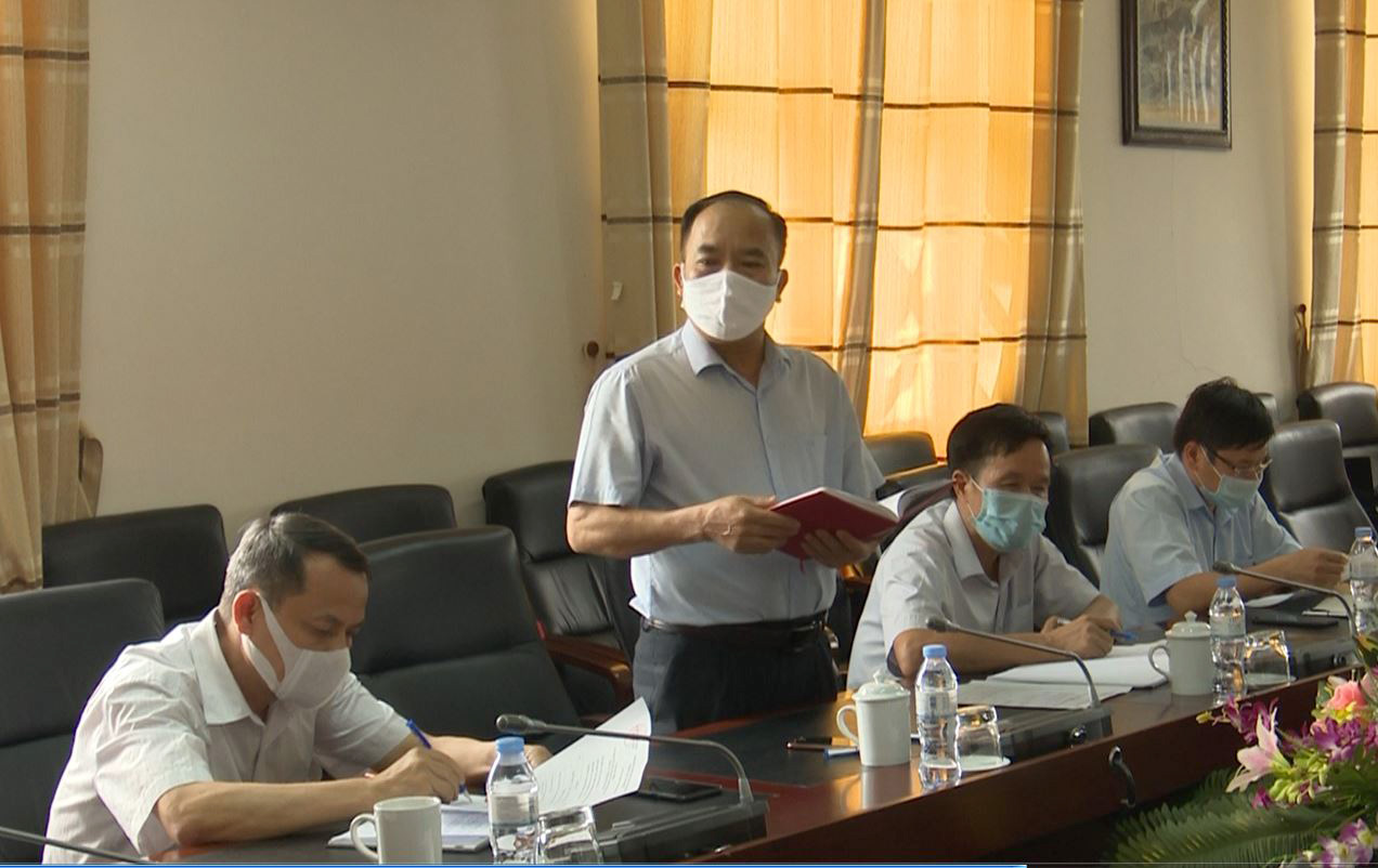 Lãnh đạo Báo Lai Châu tham gia ý kiến tại buổi họp báo.